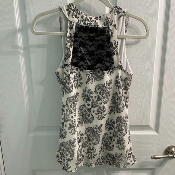 by & by Lace-back Ruffle-front Sleeveless Blouse with Liner - Picture 6 of 7